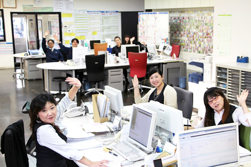 神奈川でお仕事しませんか フォークリフトの専門会社のご紹介 フォークリフトのスペシャリスト ピー シー エスの業務日誌