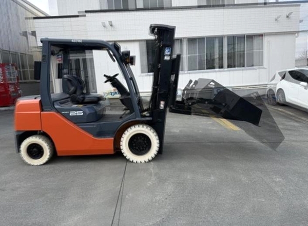 冬の除雪作業を効率化！フォークリフト用雪かきバケットのご紹介 