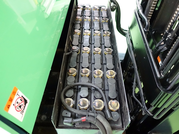 中古バッテリーフォークリフト トヨタ 中古｜バッテリーフォークリフト 7FBR13 2015年 リーチ式