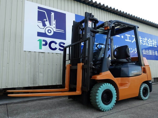 02-7FGK30 3.0トン ガソリン 【中古フォークリフトのPCS】