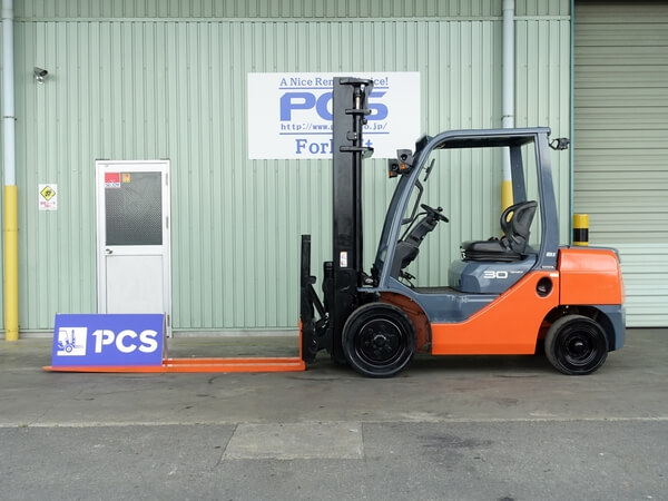 02-8FD30 3.0トン ディーゼル 【中古フォークリフトのPCS】 