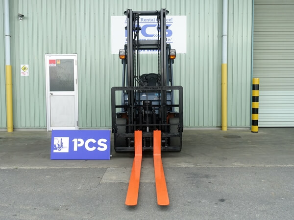 02-8FD30 3.0トン ディーゼル 【中古フォークリフトのPCS】