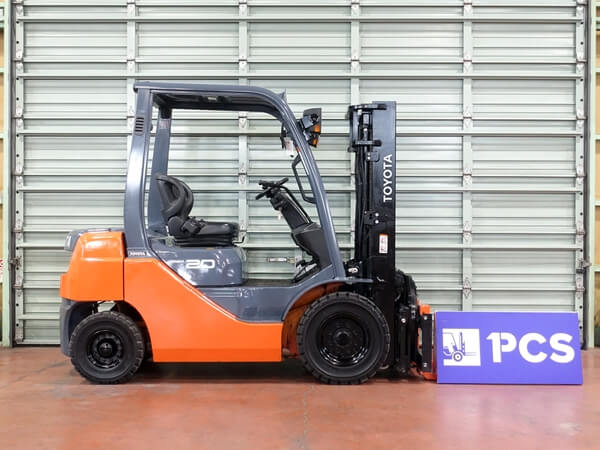 02-8FD20 2.0トン ディーゼル 【中古フォークリフトのPCS】