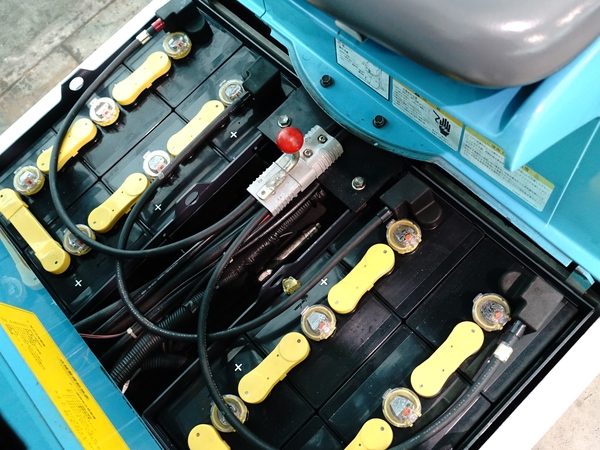 中古バッテリーフォークリフト 中古】バッテリー フォークリフト ノーパンクタイヤ FB9PN-77-300