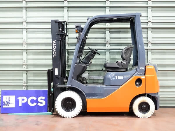 02-8FD15 1.5トン ディーゼル 【中古フォークリフトのPCS】