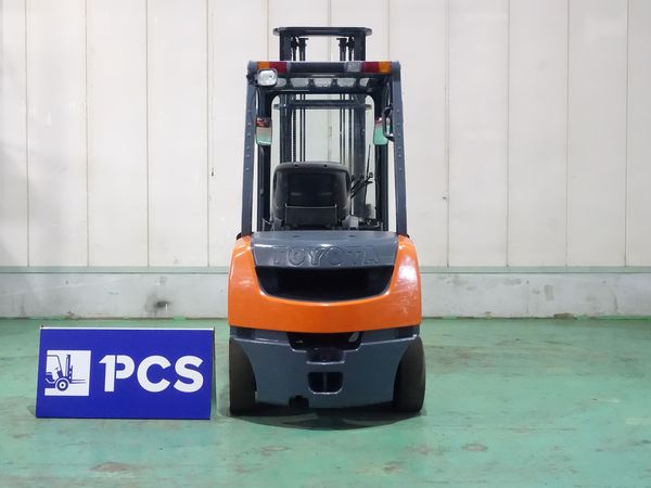 02-8FD25 2.5トン ディーゼル 【中古フォークリフトのPCS】