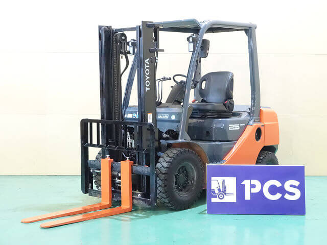 02-8FG25 2.5トン ガソリン 【中古フォークリフトのPCS】