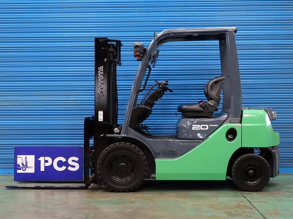 トヨタ 02-8FD20