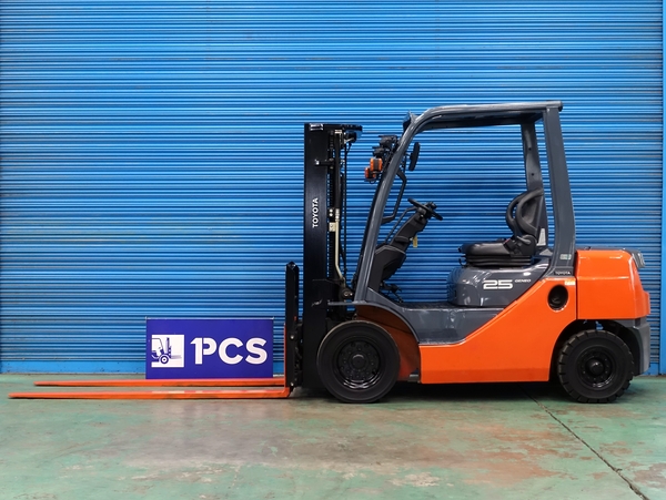 トヨタ 02-8FD25