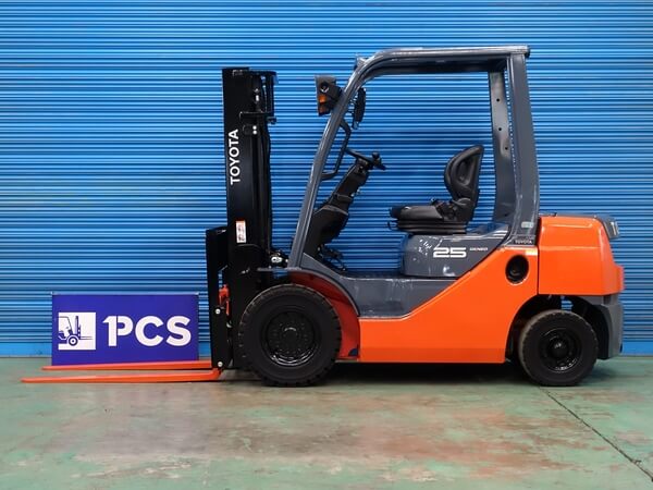 トヨタ 02-8FD25