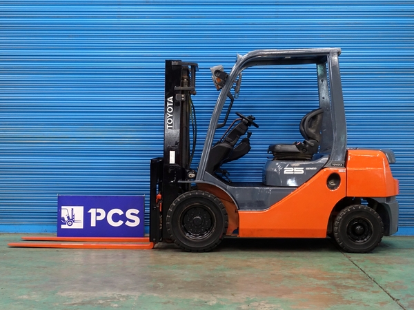 トヨタ 8FD25