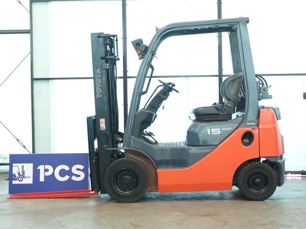 トヨタ 02-8FG15