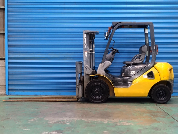 コマツ FD20T-17