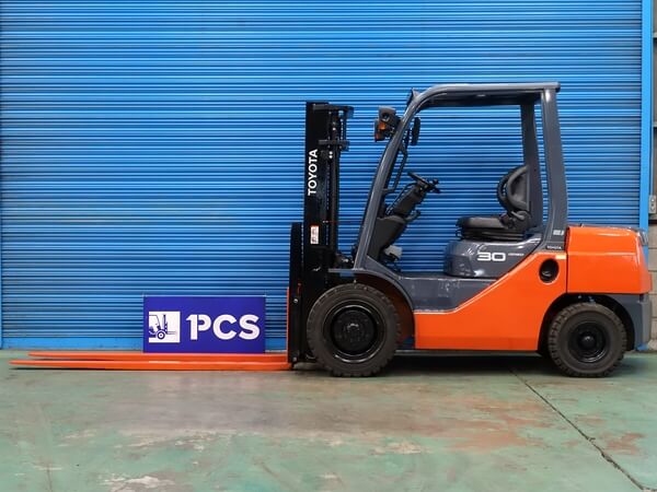 トヨタ 02-8FD30