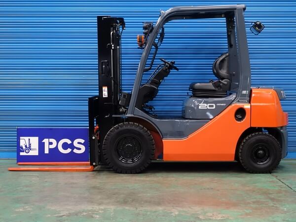 トヨタ 02-8FD20