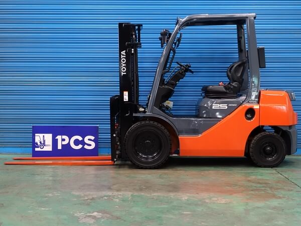 トヨタ 02-8FDL25