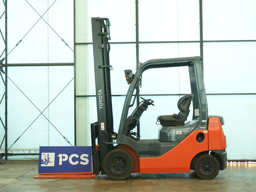 02-8FD18 1.8トン ディーゼル 【中古フォークリフトのPCS】