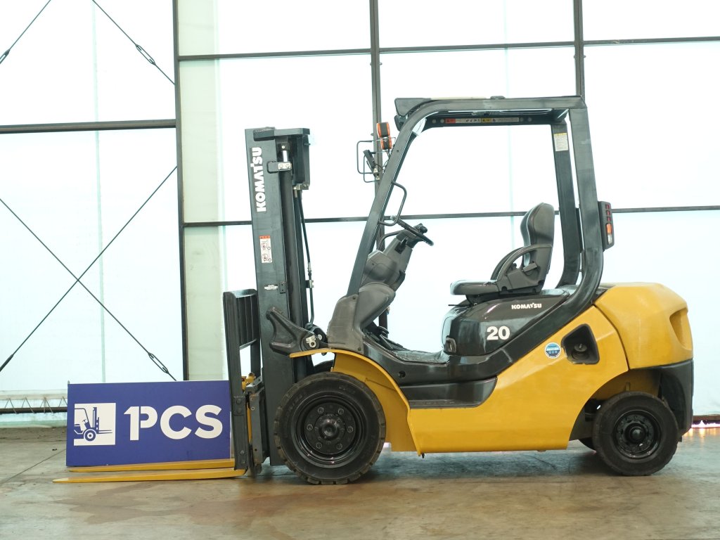 コマツ FD20T-17
