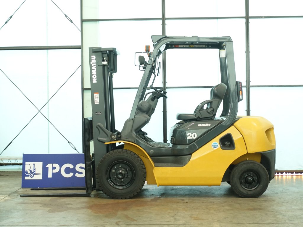 コマツ FD20T-17