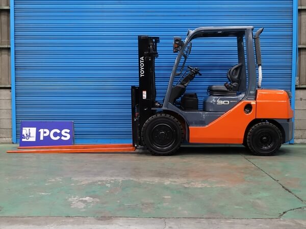 トヨタ 02-8FD30