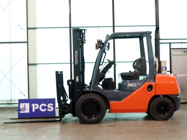 トヨタ 52-8FD30