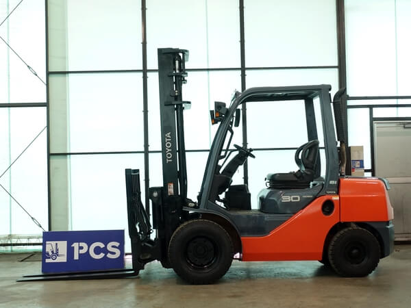 トヨタ 02-8FD30