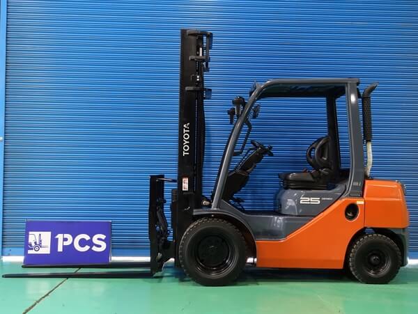 トヨタ 02-8FD25