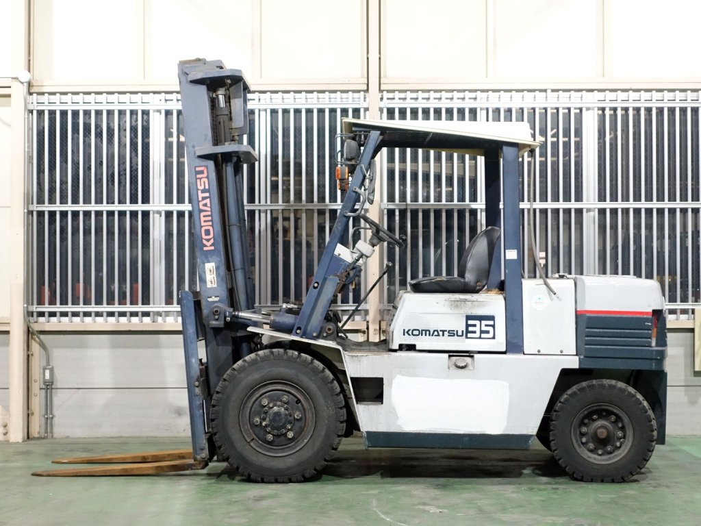 コマツ FD35-5