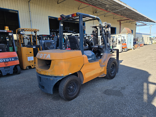 運送業　株式会社敬愛運送様