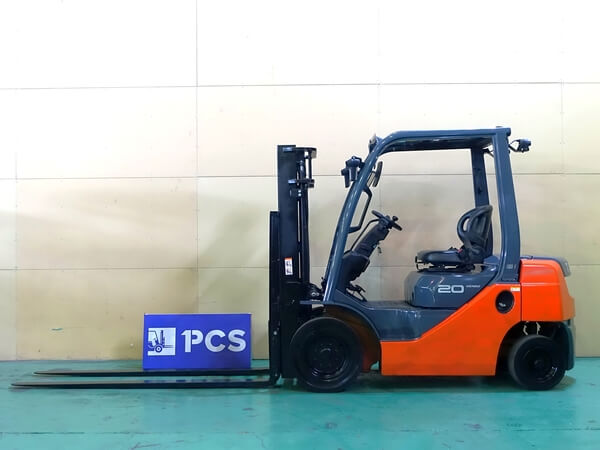 02-8FD20 2.0トン ディーゼル 【中古フォークリフトのPCS】