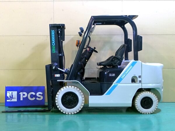 エンジン式の中古フォークリフト 【フォークリフトのPCS】