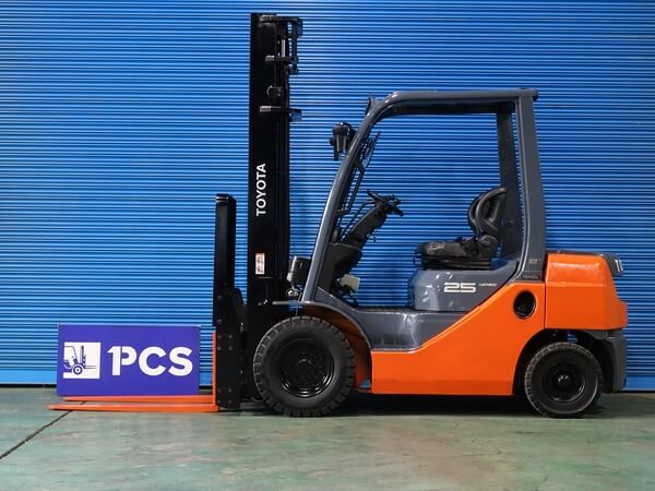 トヨタ 02-8FD25