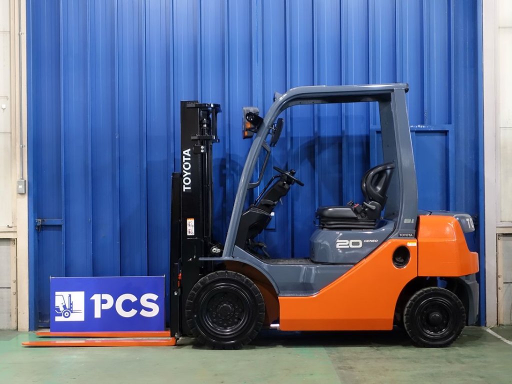 トヨタ 02-8FD20