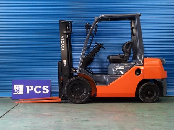 トヨタ 02-8FD25