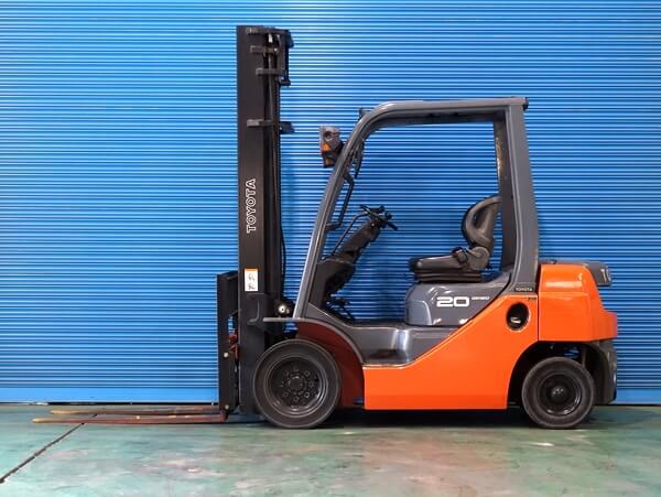 トヨタ 02-8FG20