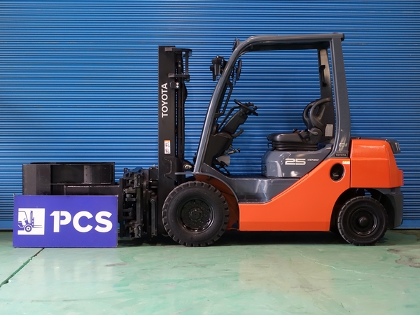 トヨタ 02-8FD25