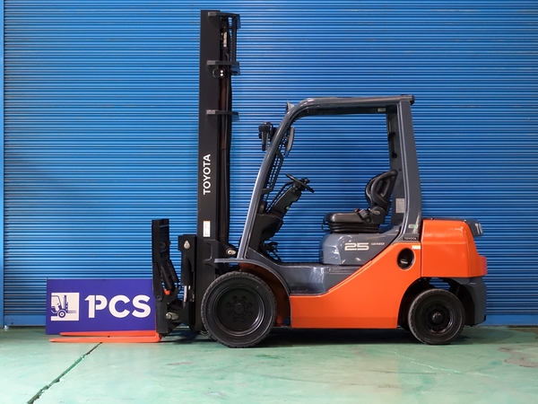 トヨタ 02-8FD25