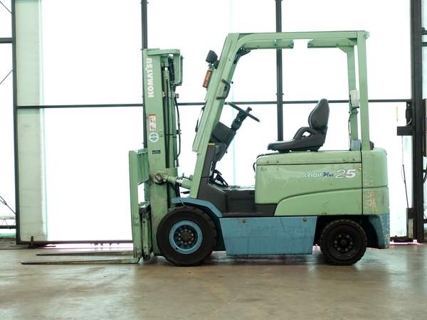 コマツ FB25EX-11