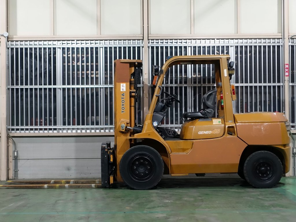 トヨタ 02-7FD45
