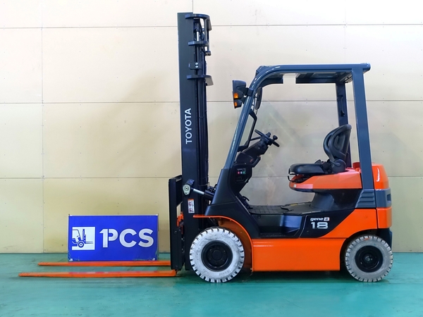 トヨタ 8FB18
