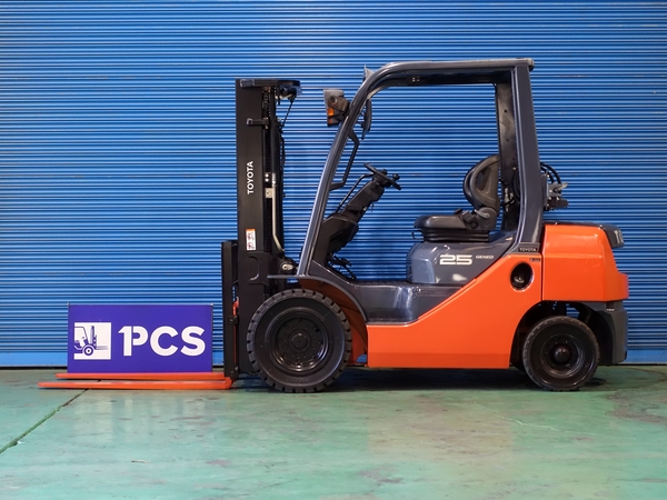トヨタ 02-8FG25